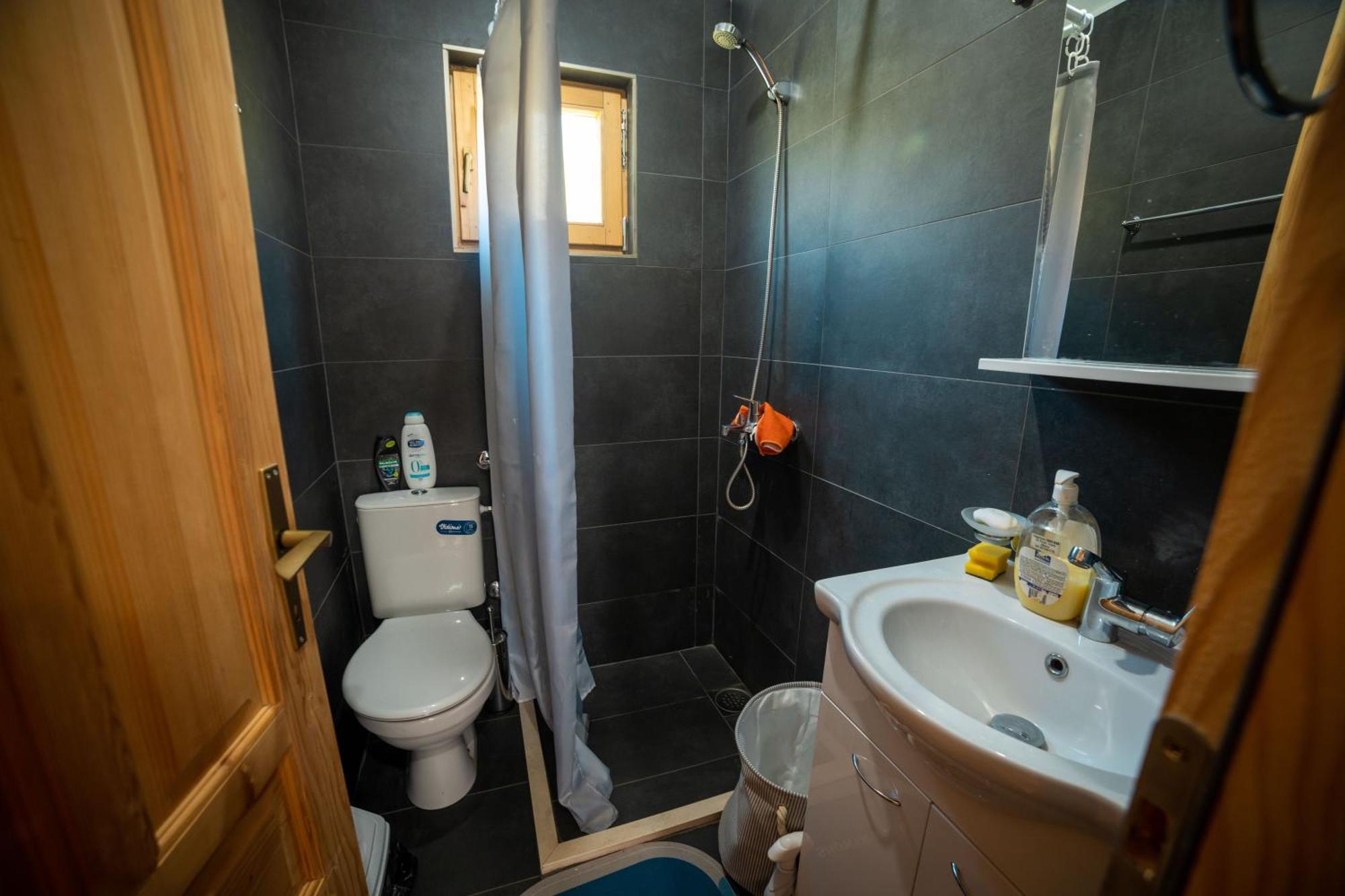 Golubovci Boljesestre Lake Retreat מראה חיצוני תמונה