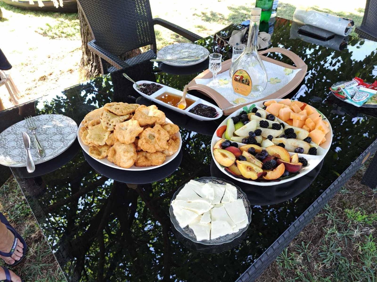 Golubovci Boljesestre Lake Retreat מראה חיצוני תמונה